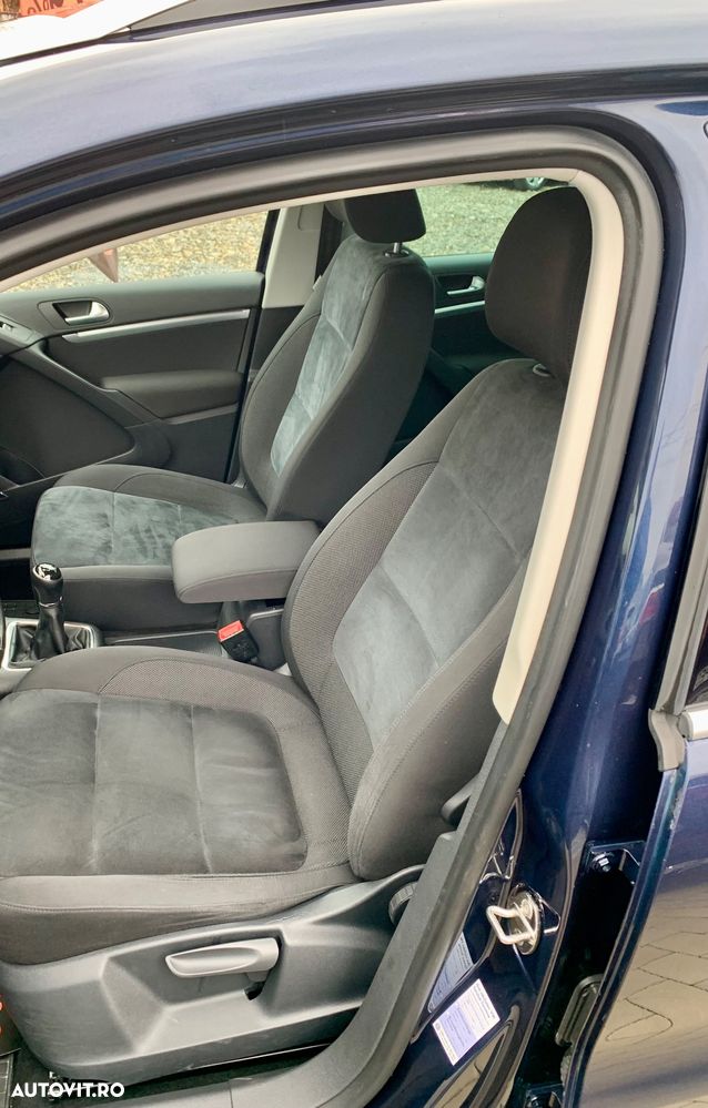 Volkswagen Tiguan 2.0 TDI DPF 4Motion BlueMotion Technology Lounge Sport & Style - 9