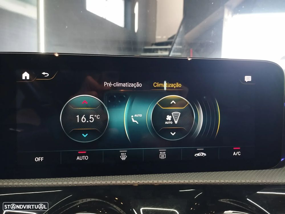 Mercedes-Benz A 250 Limousine e AMG Line - 32