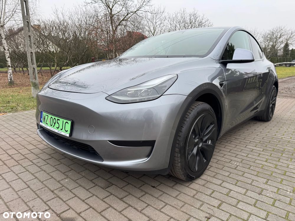 Tesla Model Y Standard - 1