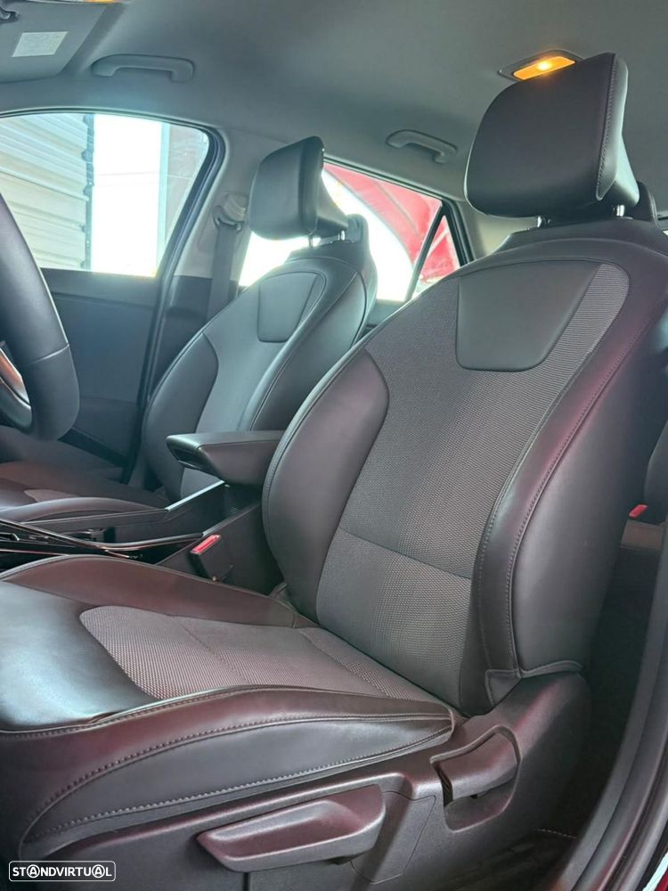 Kia Niro EV 64kWh Drive - 11