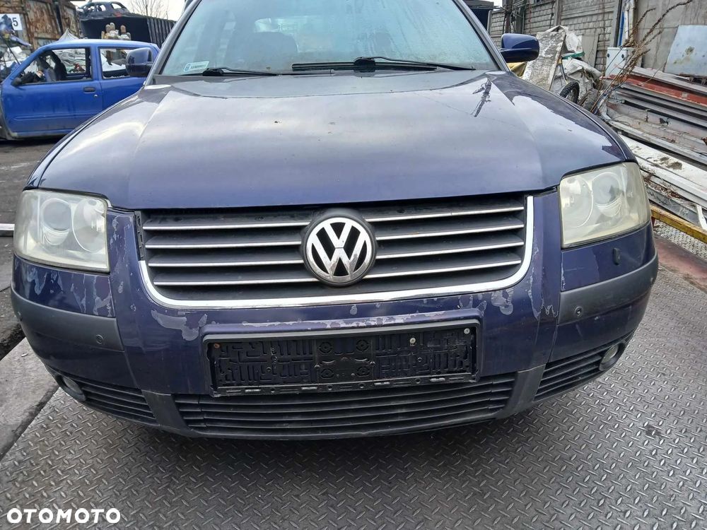 Volkswagen passat B5 Lift Zderzak przedni - 1