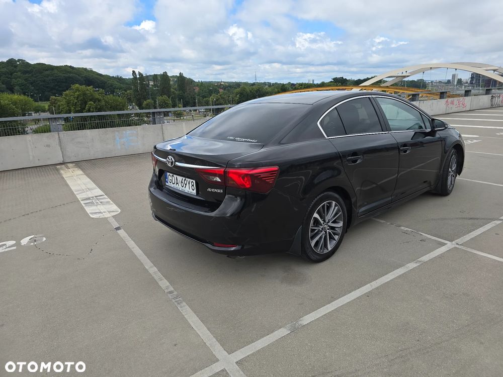 Toyota Avensis 1.8 Premium MS - 5