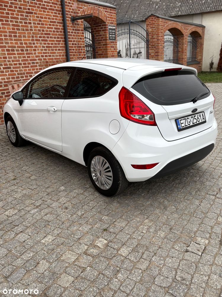 Ford Fiesta 1.25 Trend Edition - 6