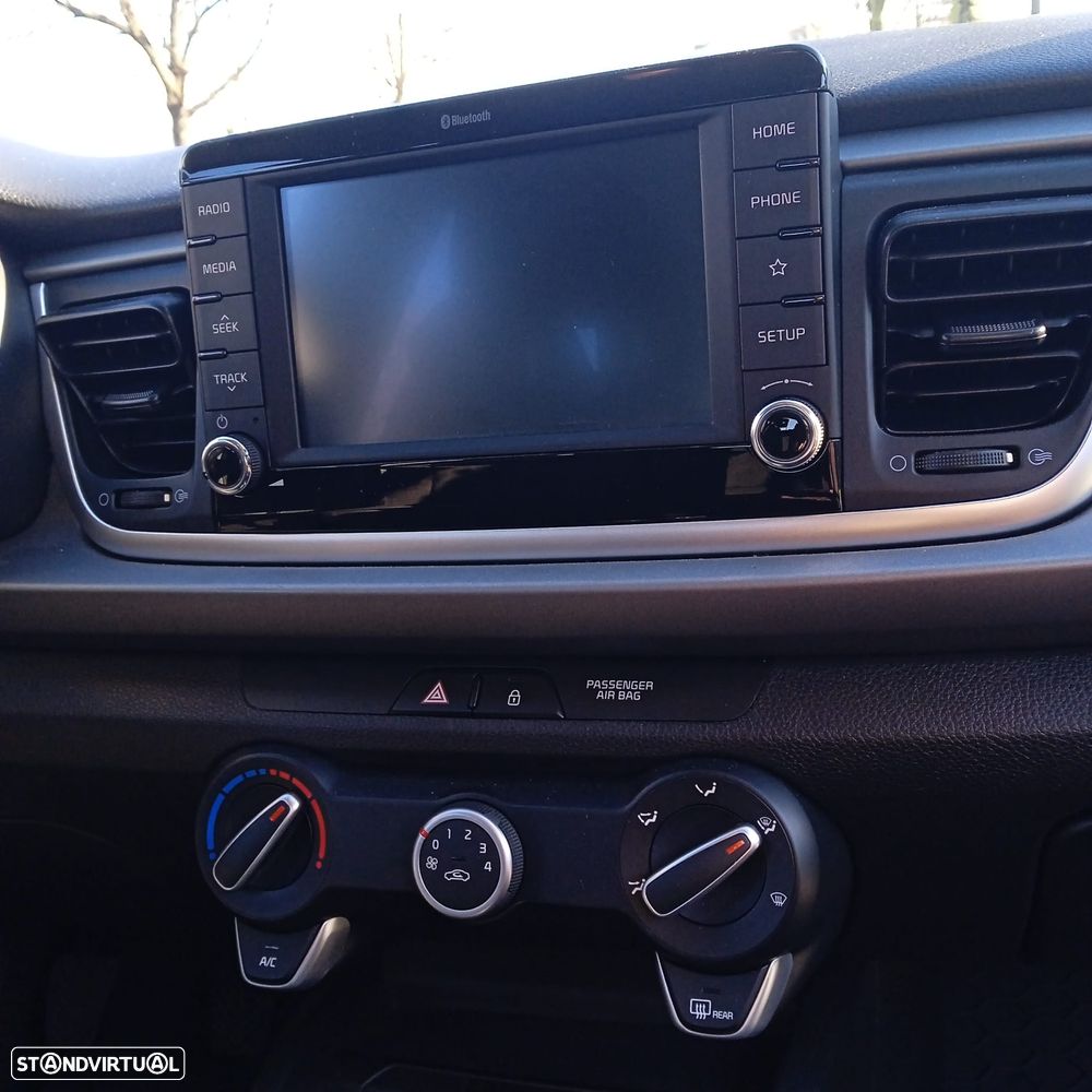 Kia Rio - 3
