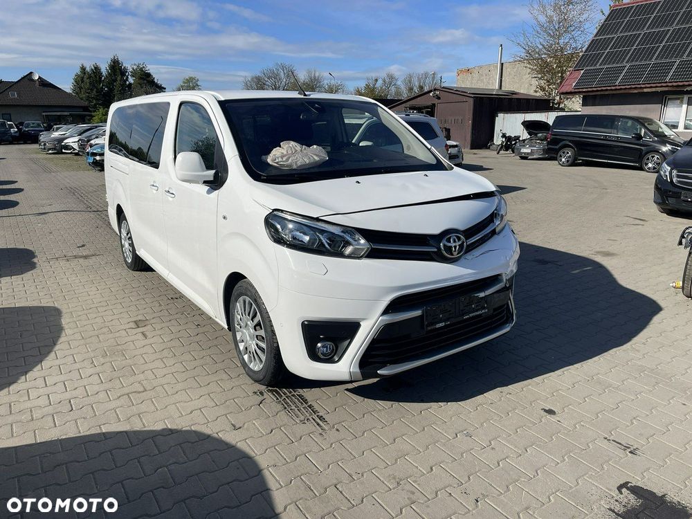 Toyota Proace Verso 2,0-l-D-4D L2 (8-Si.) Autm Family Comfort - 2