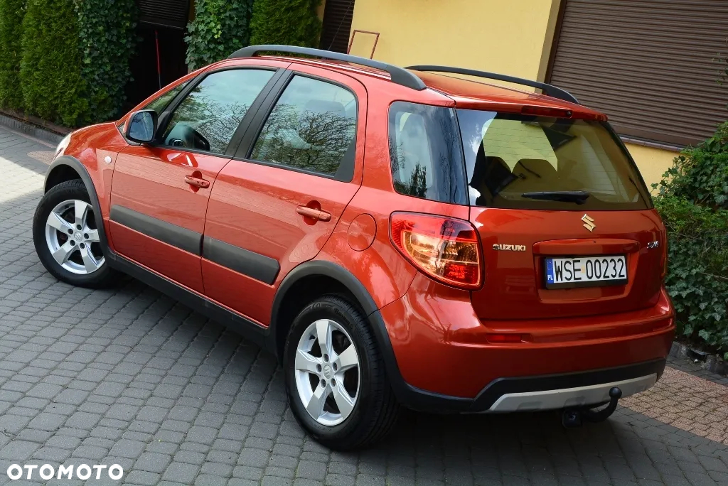 Suzuki SX4 1.6 Comfort Plus - 2