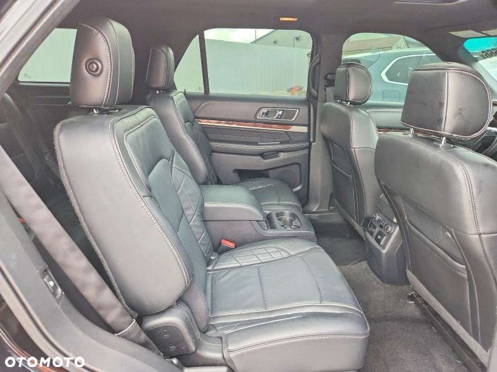 Ford Explorer - 12