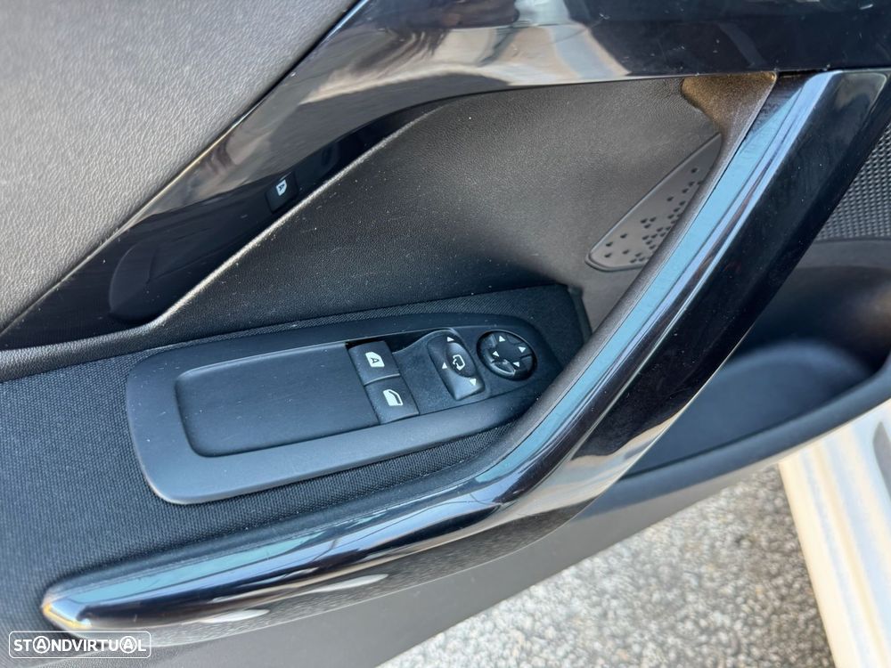 Peugeot 208 1.5 BlueHDi Signature - 12