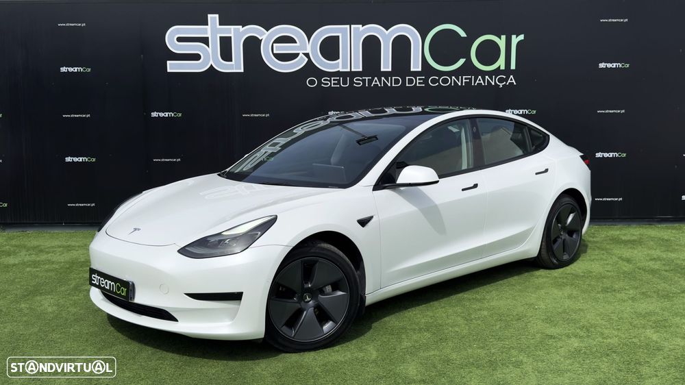 Tesla Model 3 - 1