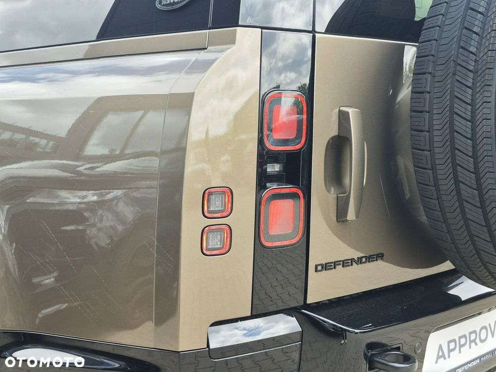 Land Rover Defender 130 D350 X-Dynamic HSE - 16