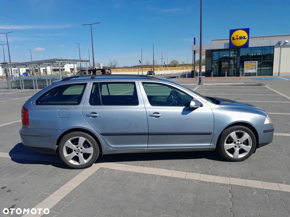 Skoda Octavia 2.0 FSI Elegance - 2