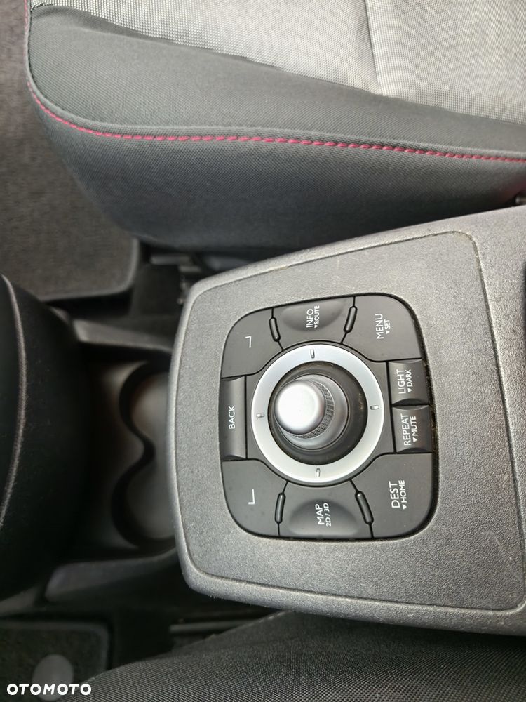 Renault Scenic 1.6 16V 110 TomTom Edition - 31