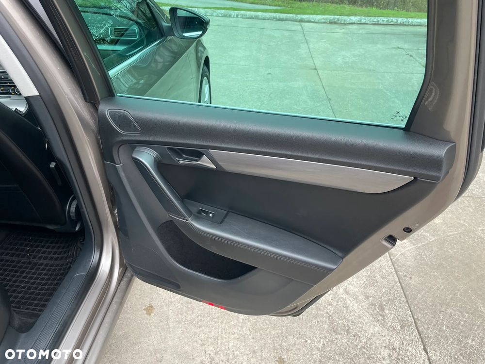 Volkswagen Passat 2.0 TDI 4Mot Comfortline - 20