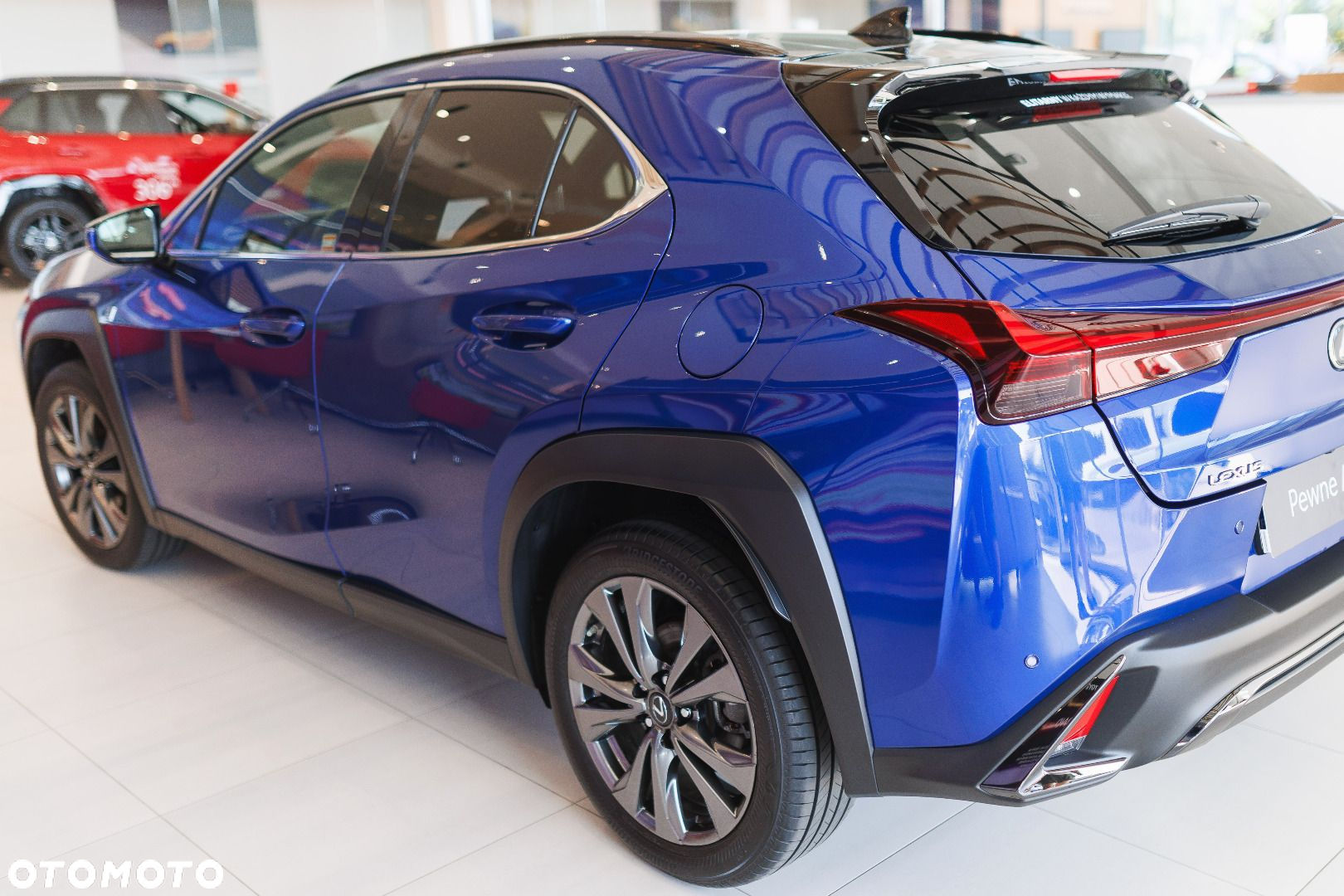 Lexus UX - 30