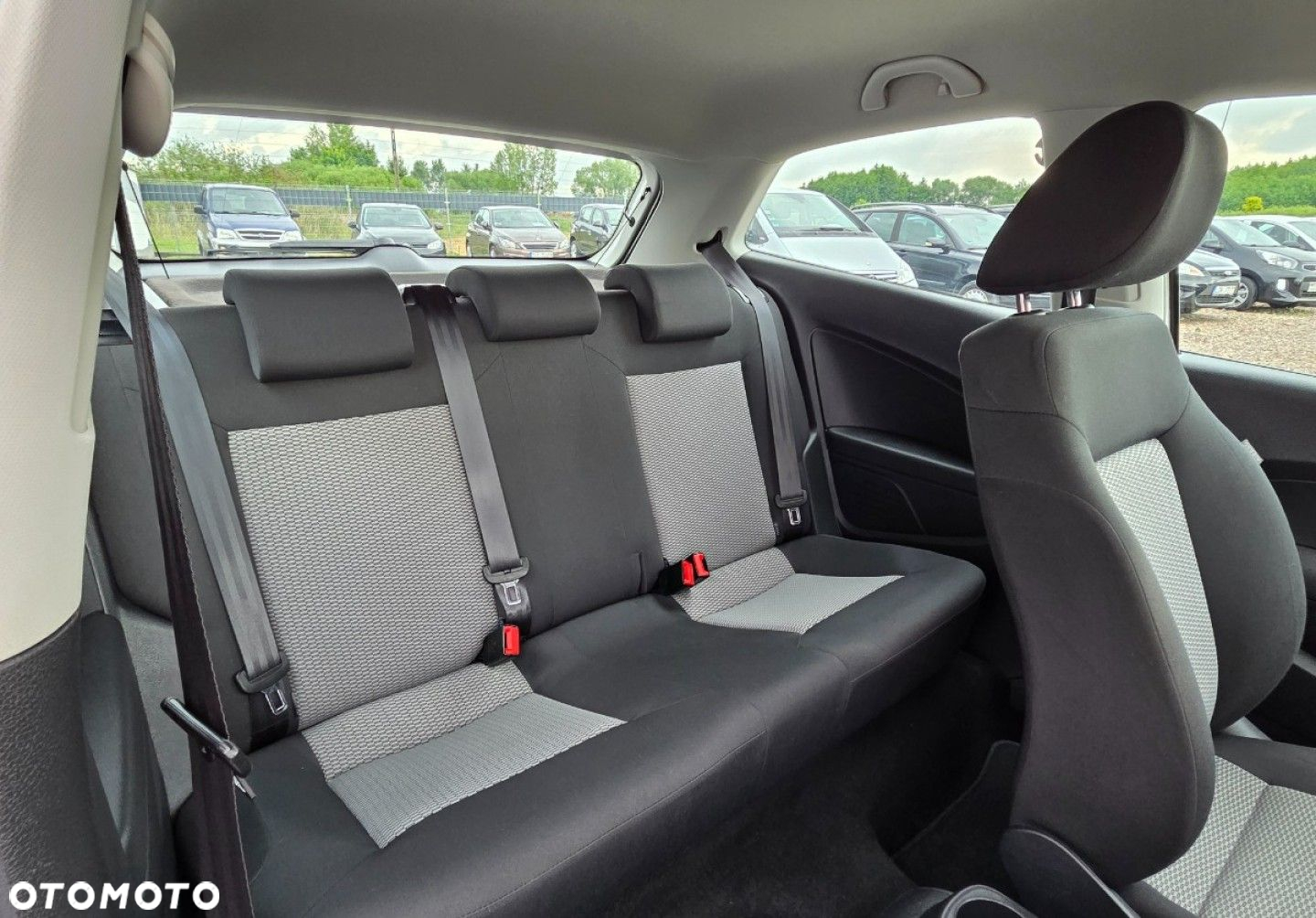 Volkswagen Polo - 8