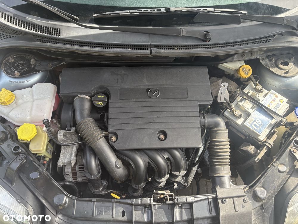 Mazda 2 2005 photo 5