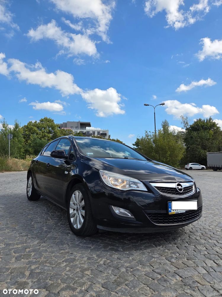 Opel Astra IV 1.7 CDTI Essentia - 1
