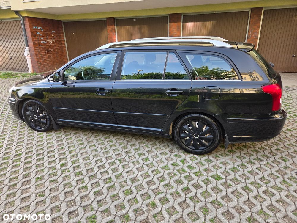Toyota Avensis 2.0 D-4D Sol - 28