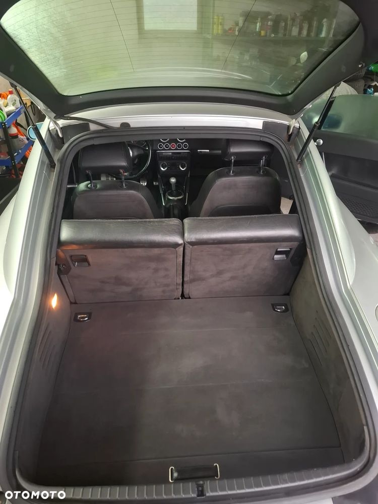 Audi TT Coupé 1.8T Quattro - 14