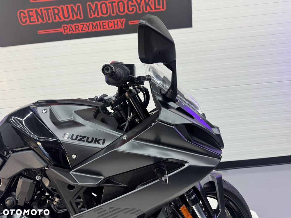 Suzuki GSX - 14