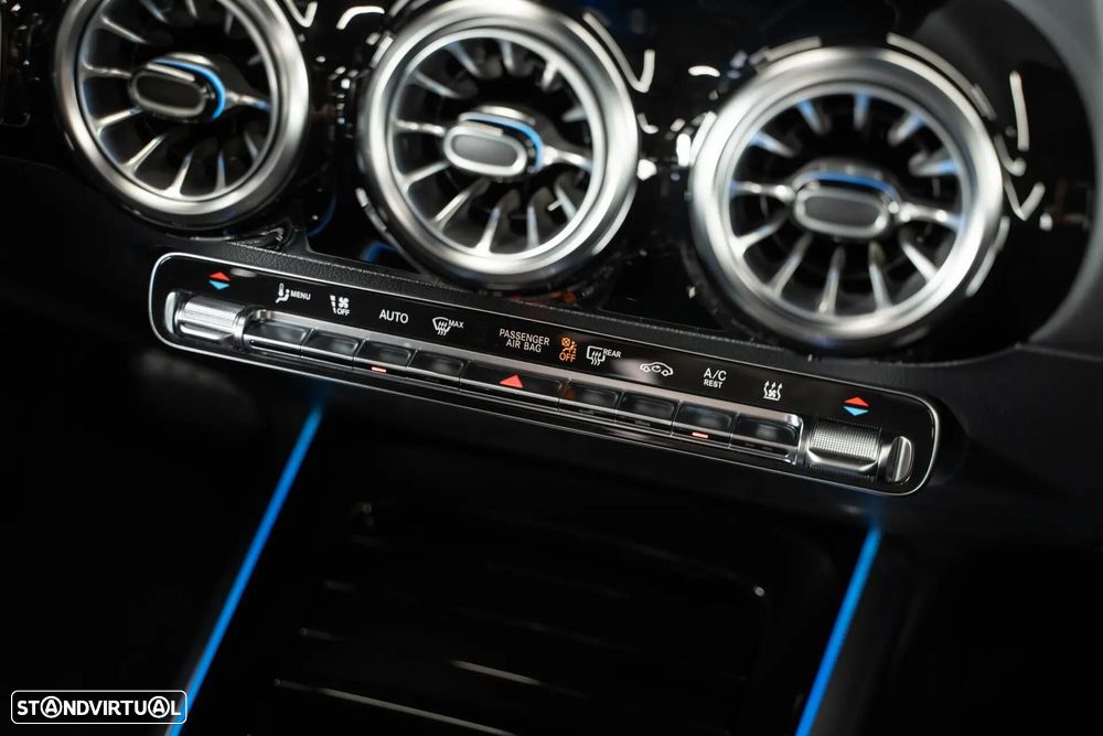 Mercedes-Benz GLA 250 e AMG Line - 41
