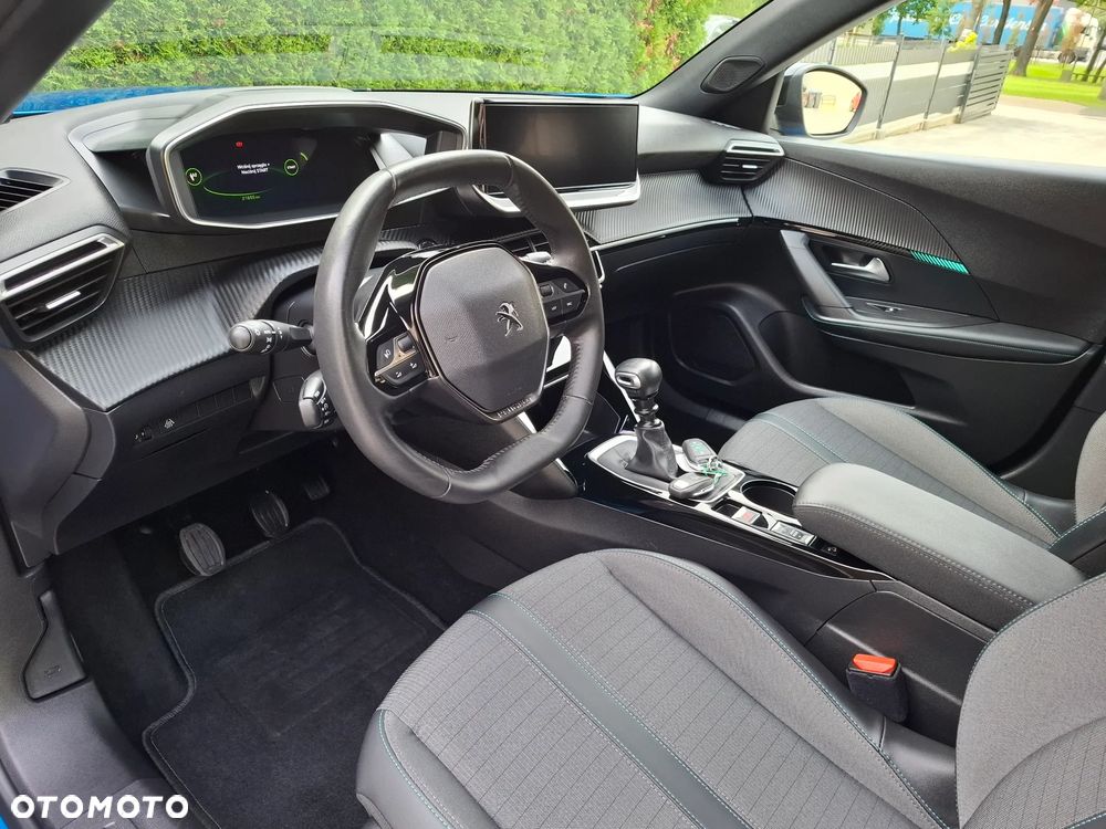 Peugeot 2008 - 12