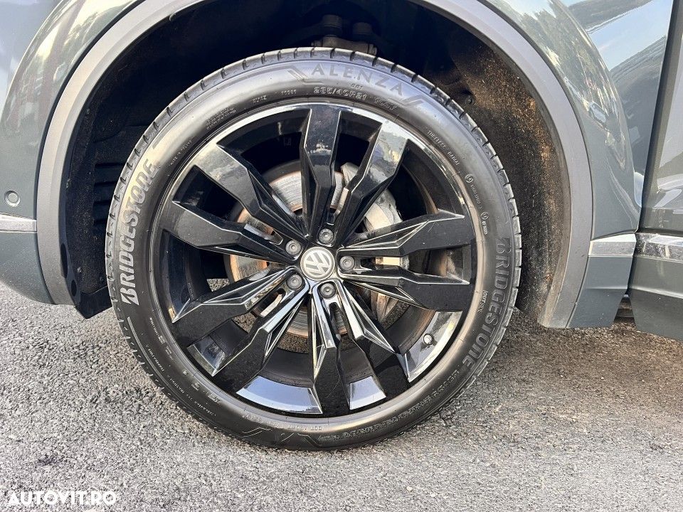 Volkswagen Touareg - 10