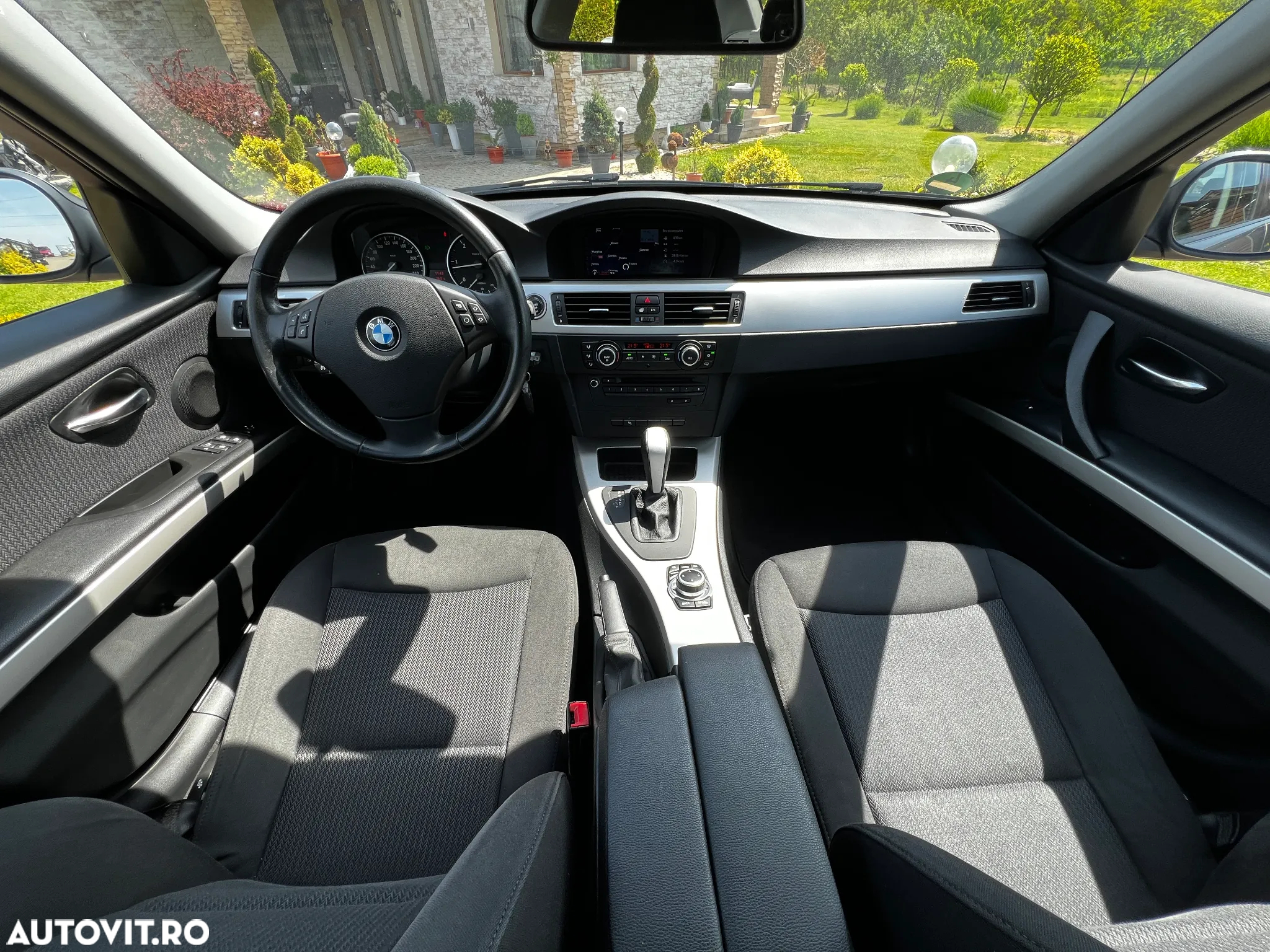 BMW Seria 3 320d Aut. - 31