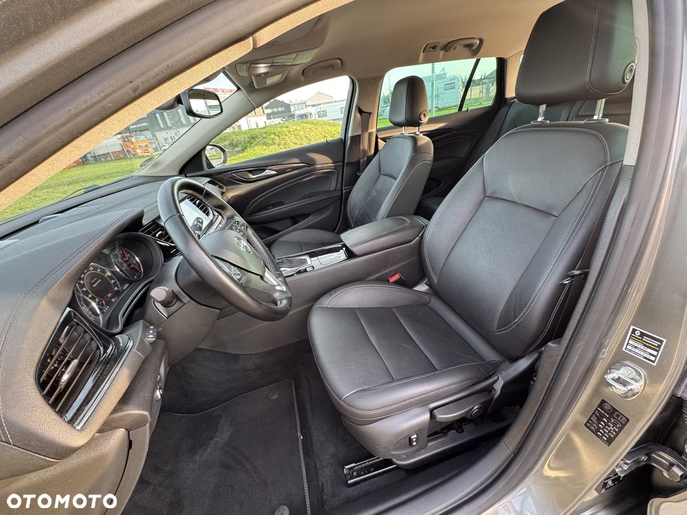 Opel Insignia - 12
