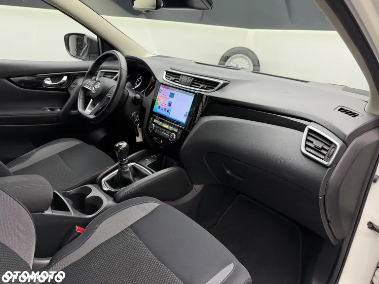 Nissan Qashqai 1.2 DIG-T Visia EU6 - 17