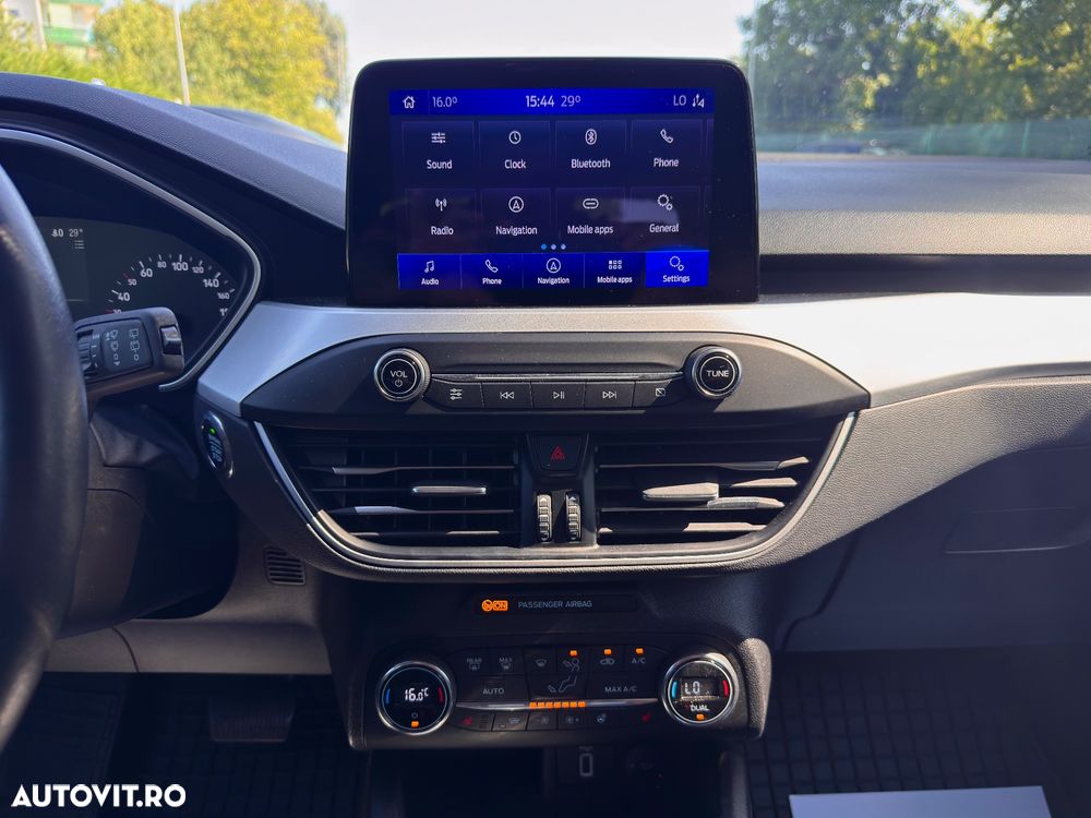 Ford Focus - 21