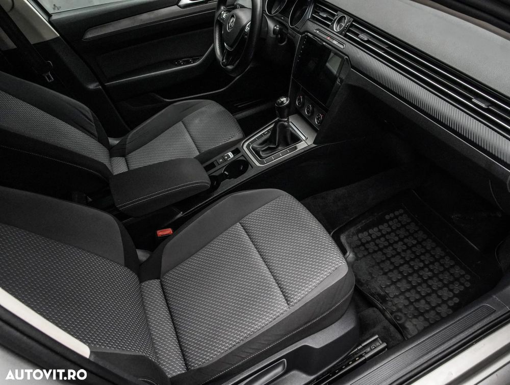 Volkswagen Passat Variant 1.6 TDI Comfortline - 12