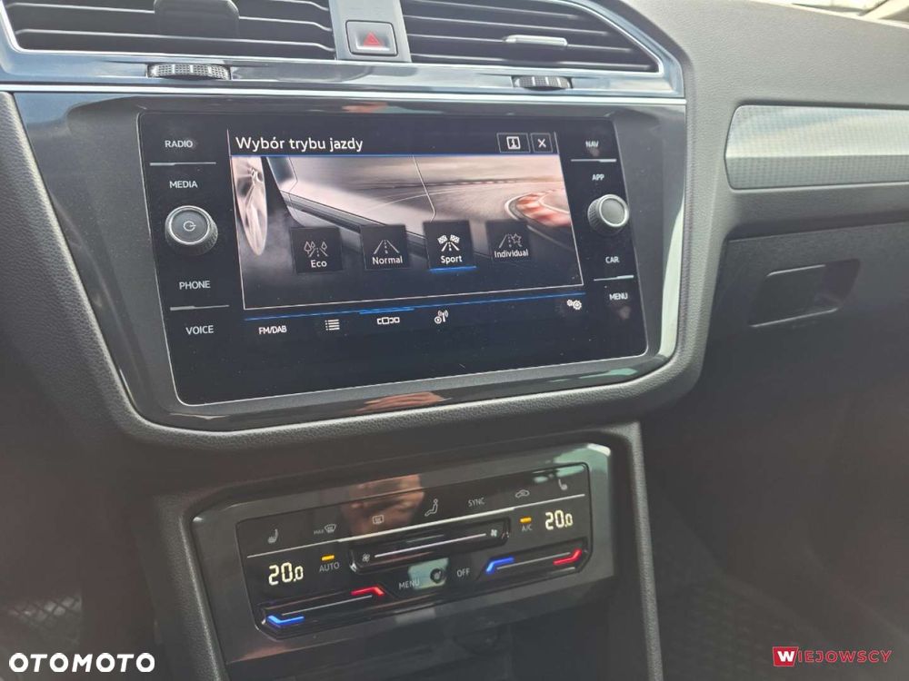 Volkswagen Tiguan - 27
