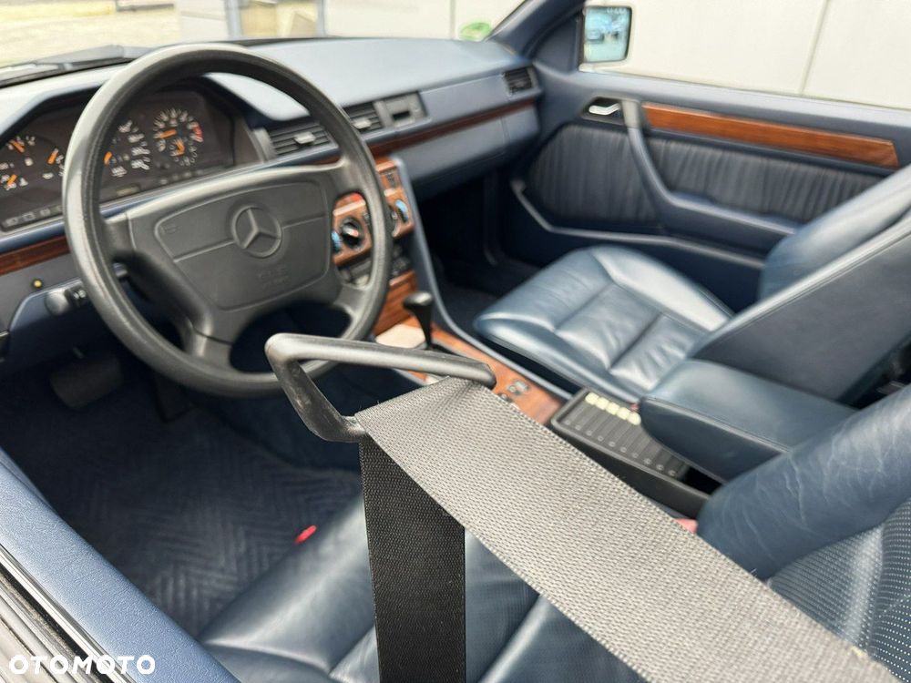 Mercedes-Benz W124 (1984-1993) - 24