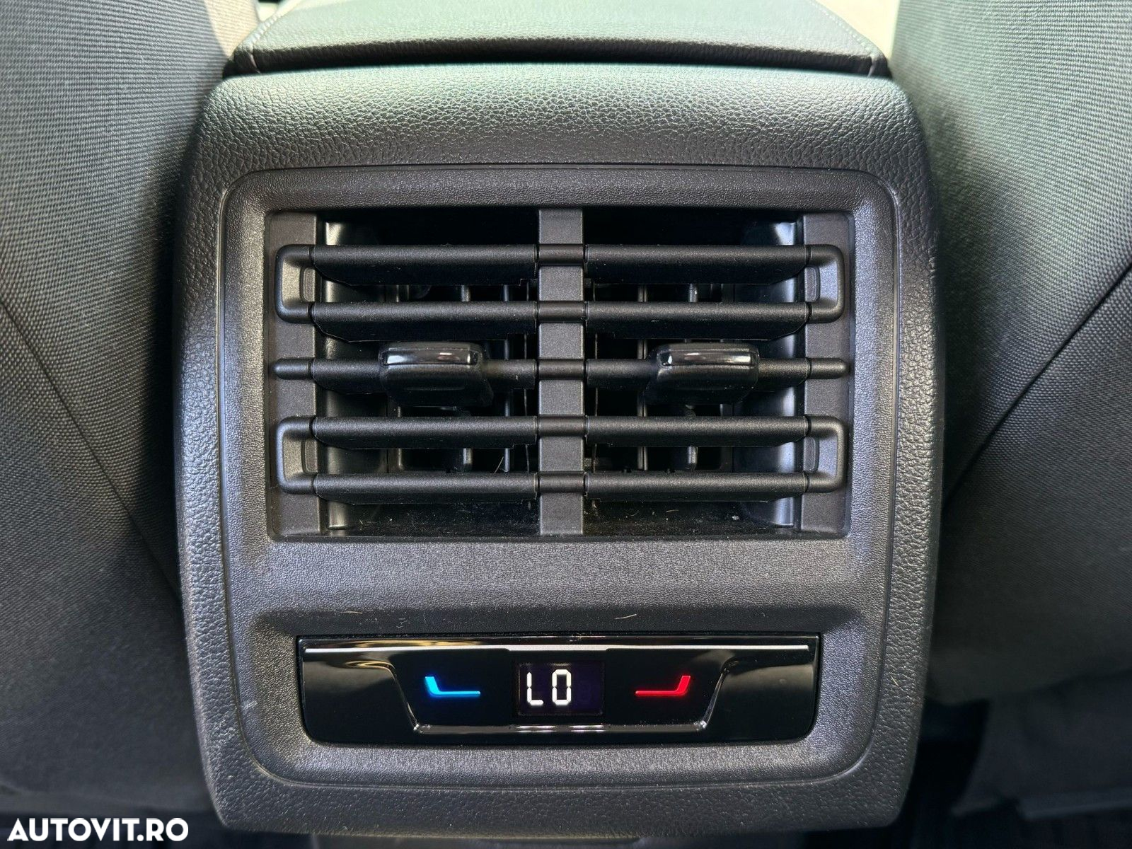 Volkswagen Golf - 12