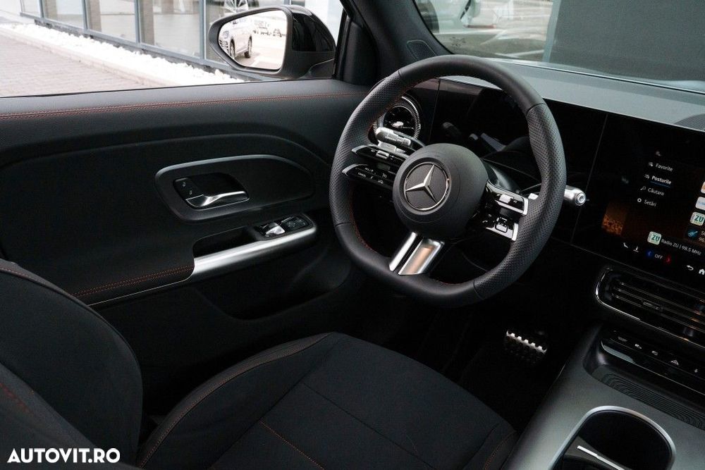 Mercedes-Benz GLB - 9
