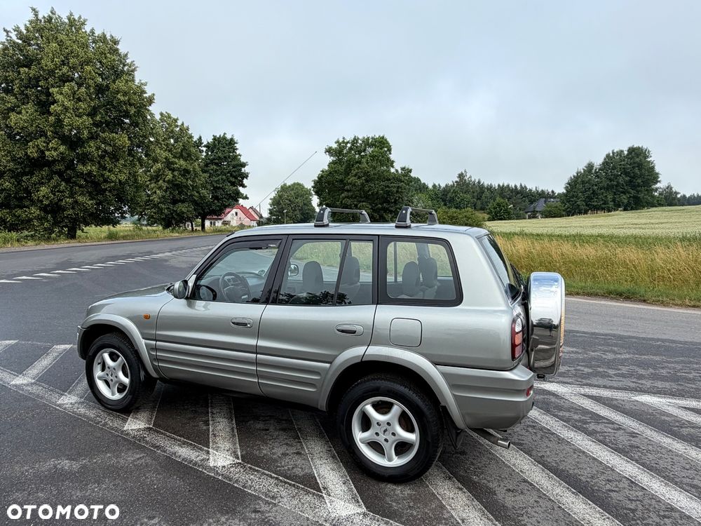 Toyota RAV4 2.0 Fun - 31