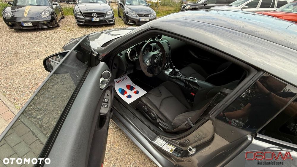 Nissan 370 Z - 30