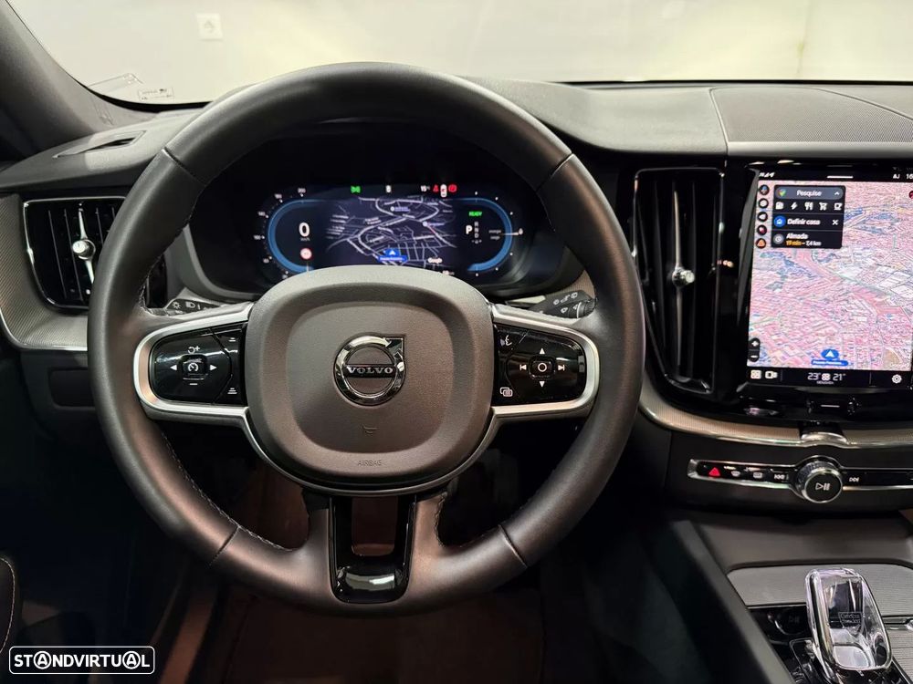 Volvo XC 60 2.0 T6 PHEV Black Edition - 21