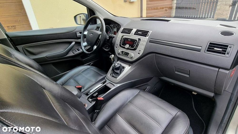 Ford Kuga - 13