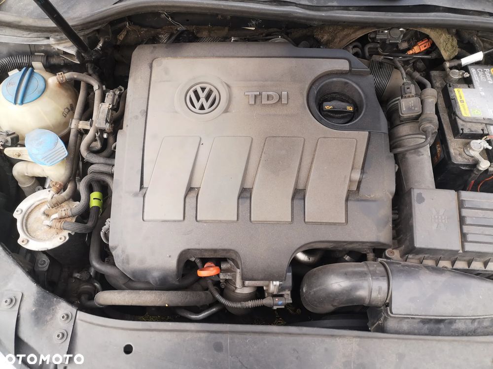 Volkswagen Golf 1.6 TDI BlueMot Trendline DSG - 26