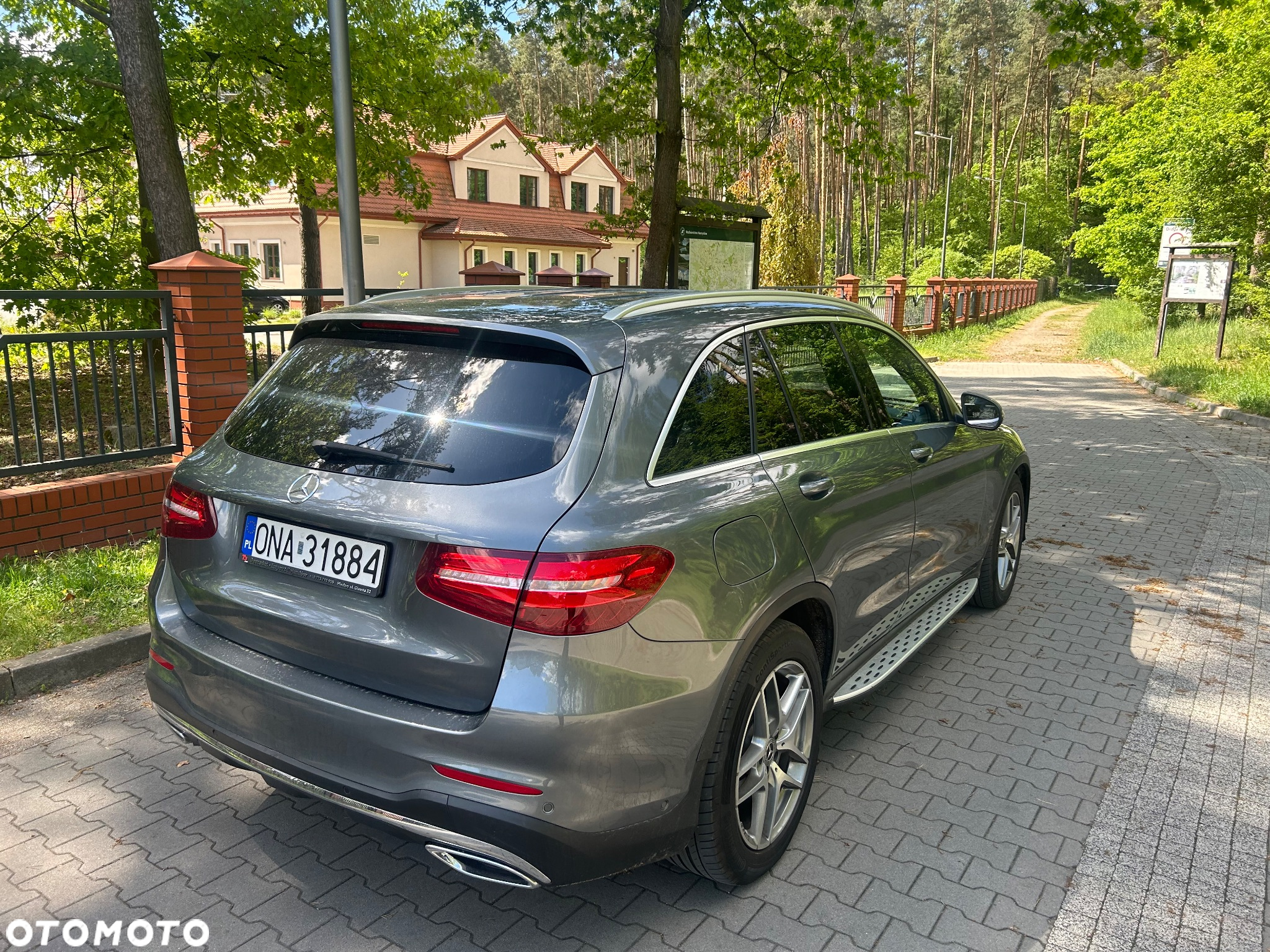Mercedes-Benz GLC 350 d 4Matic 9G-TRONIC AMG Line - 4