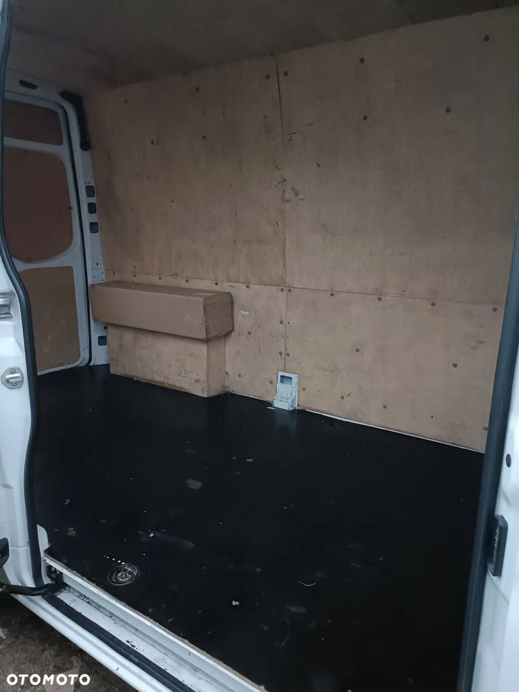 Mercedes-Benz Sprinter - 19