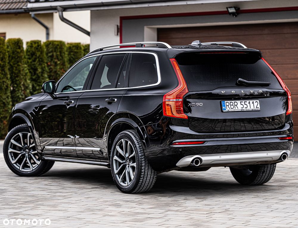 Volvo XC 90 B5 D AWD Geartronic Momentum Pro - 24