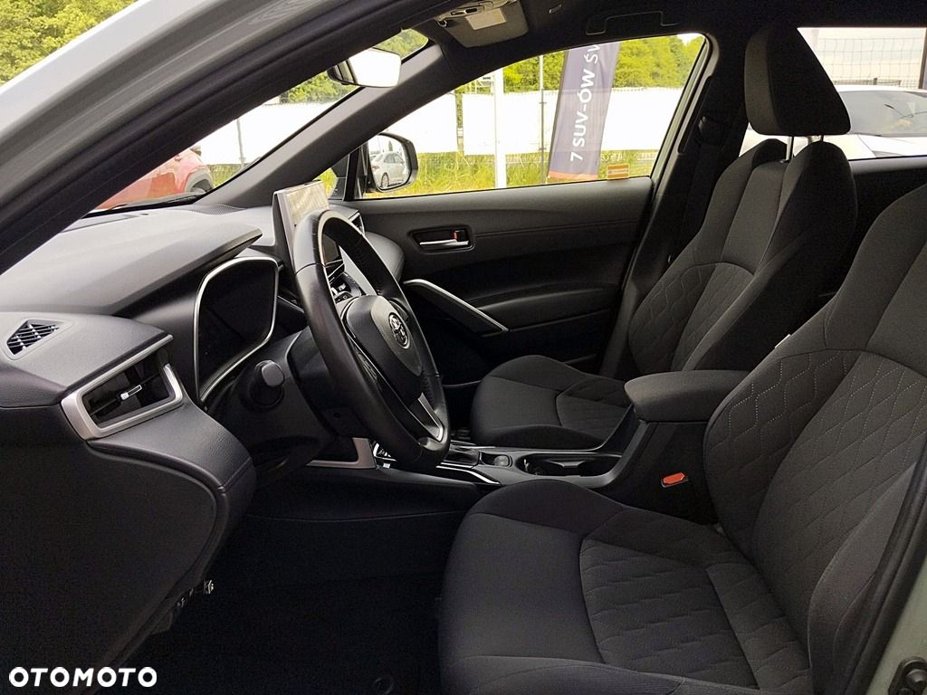 Toyota Corolla Cross - 12