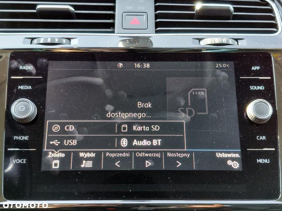 Volkswagen Golf - 23