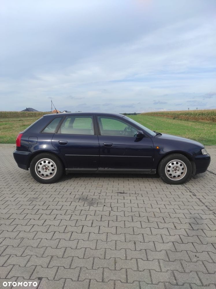 Audi A3 Sportback - 3
