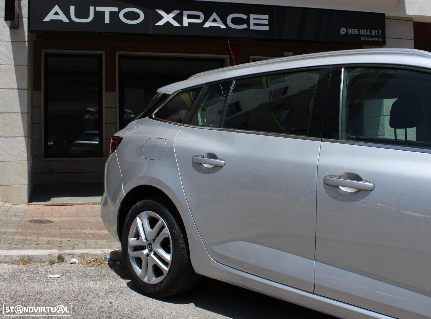 Renault Mégane Sport Tourer 1.5 dCi Limited EDC - 9