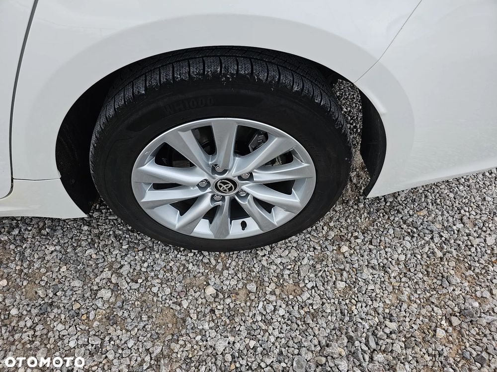 Toyota Corolla 1.8 Hybrid Comfort - 23