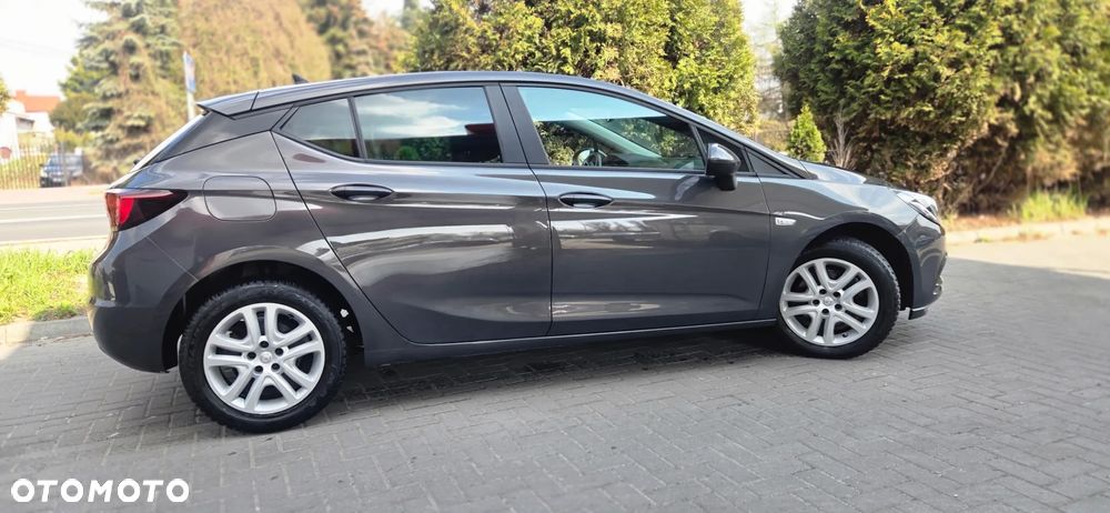 Opel Astra 1.6 D Start/Stop Dynamic - 17